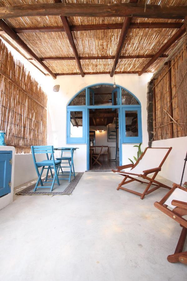 Vila La Casa Di Via Lungomare Santa Marina Salina Pokoj fotografie